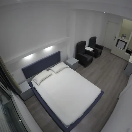 阿斯蒂酒店 3* 尼科西亚